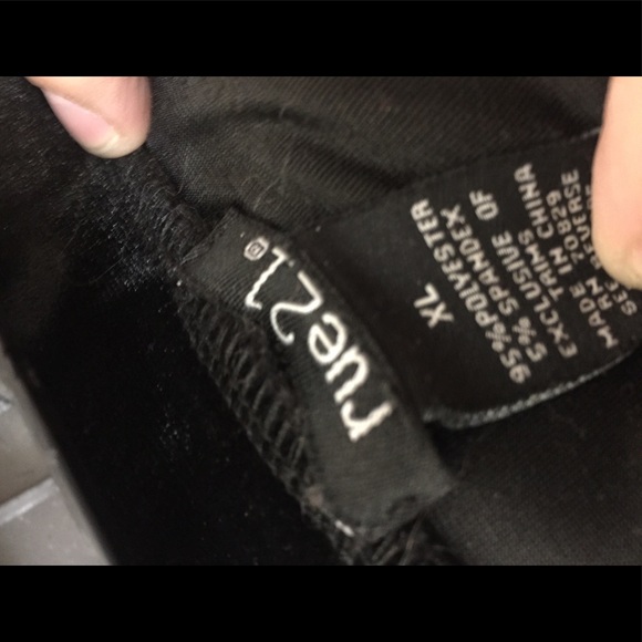 Rue 21 Velvet miniskirt black - Picture 2 of 2